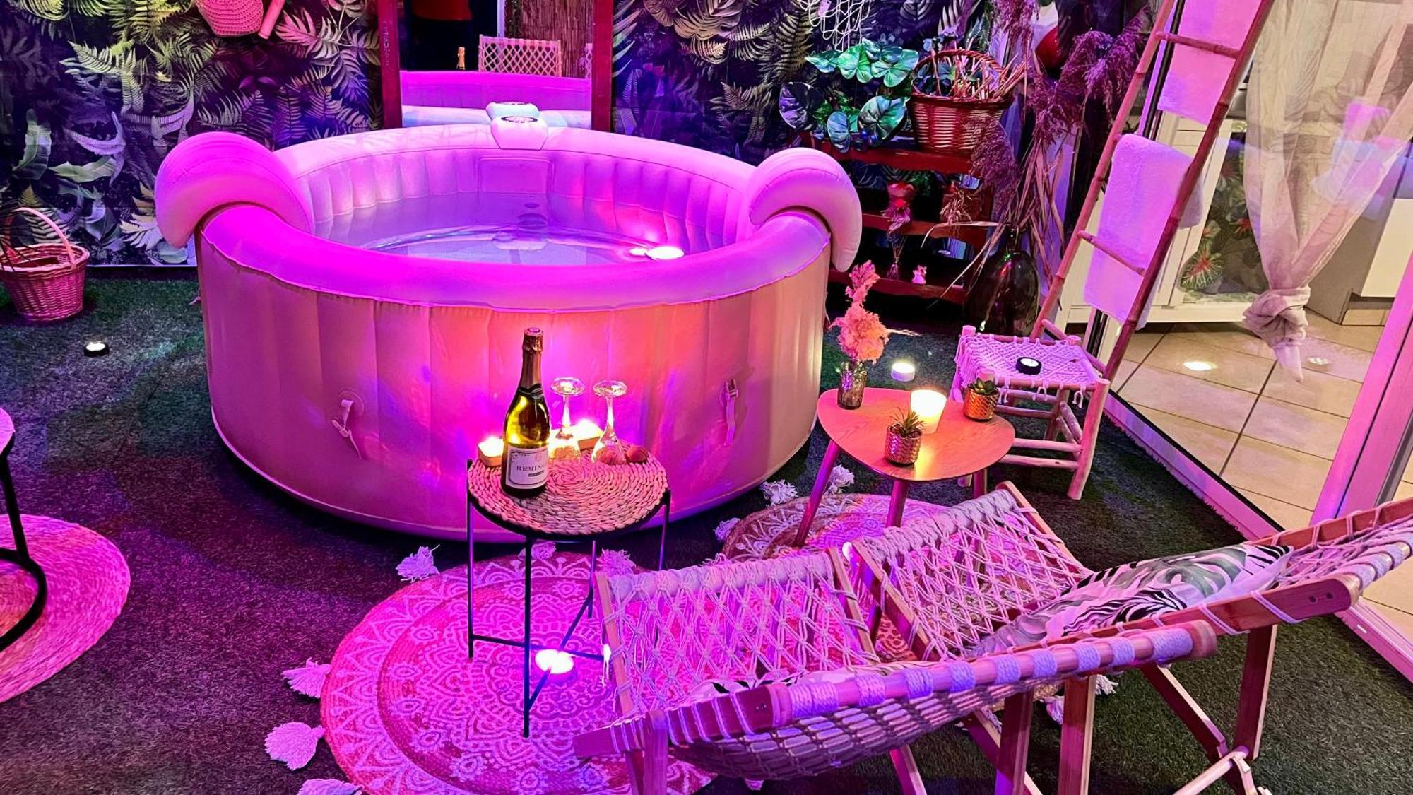 Un Mirage Tropical En Bord De Loire, Love Et Detente Saint-Clément-des-Levées Extérieur photo